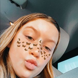 Meet your Posher, Lily